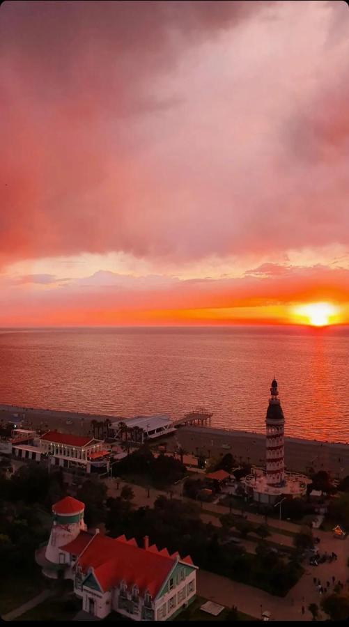 Black Sea Batumi Hotel Orbi City Kültér fotó