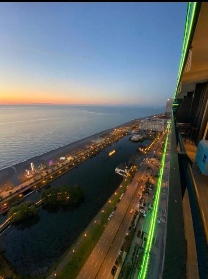 Black Sea Batumi Hotel Orbi City Kültér fotó