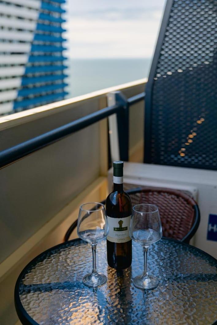 Black Sea Batumi Hotel Orbi City Kültér fotó