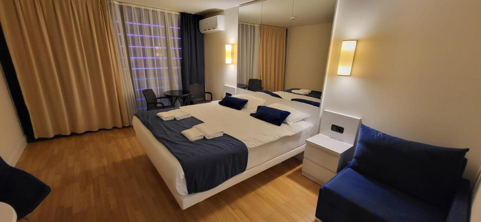 Black Sea Batumi Hotel Orbi City Kültér fotó